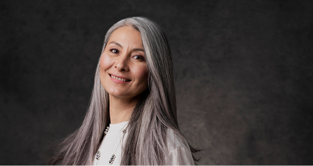 From Invisible to Vibrant: How One Woman Revived Her Glow Without Needles or Filters.